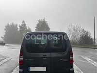 Usado Peugeot Partner Tepee Style 100 CV (73 kW) 2016 Gris / plata Monovolumen