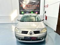 Usado Renault Mégane II Dynamique 110 CV (80 kW) 2006 Gris / plata Berlina