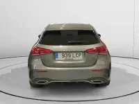 Usado Mercedes A180 116 CV (85 kW) 2019 Gris / plata Berlina