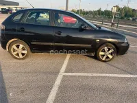 Usado Seat Ibiza Reference 100 CV (73 kW) 2007 Negro Utilitario