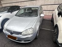 Usado VW Golf V Highline 105 CV (77 kW) 2007 Gris / plata Berlina