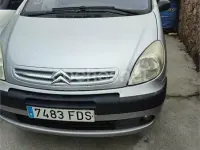 Usado Citroën Xsara Picasso Exclusive 92 CV (67 kW) 2006 Gris / plata Monovolumen