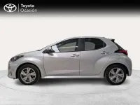 Usado Toyota Yaris Active 116 CV (85 kW) 2025 Plateado Utilitario