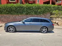 Usado Mercedes E220 194 CV (142 kW) 2019 Gris / plata Familiar