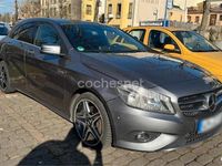 Usado Mercedes A180 Urban 122 CV (89 kW) 2015 Gris / plata Berlina