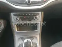 Usado Opel Astra 125 CV (91 kW) 2019 Rojo Berlina