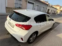 Usado Ford Focus Trend 120 CV (88 kW) 2020 Blanco Berlina