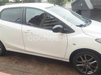 Usado Mazda 2 Style 75 CV (55 kW) 2014 Blanco Berlina