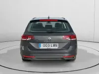 Usado VW Passat Business 122 CV (89 kW) 2022 Gris Familiar