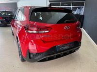 Usado Hyundai i30 N Line 120 CV (88 kW) 2023 Rojo Berlina