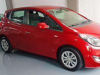 Usado Hyundai ix20 90 CV (66 kW) 2016 Rojo Utilitario