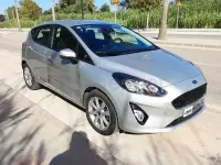Usado Ford Fiesta Trend 75 CV (55 kW) 2021 Gris / plata Utilitario