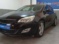 Usado Opel Astra Cosmo 125 CV (91 kW) 2011 Negro Berlina