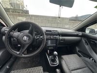Usado Seat Leon Sport 105 CV (77 kW) 2001 Negro Utilitario
