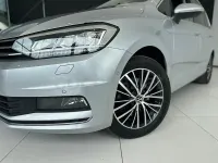 Usado VW Touran R-line 150 CV (110 kW) 2023 Gris / plata Monovolumen
