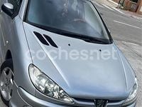 Usado Peugeot 206 75 CV (55 kW) 2005 Gris / plata Berlina