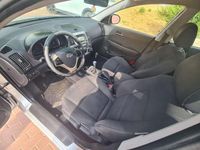 Usado Hyundai i30 Comfort 115 CV (84 kW) 2009 Gris Familiar