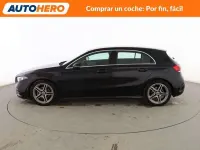 Usado Mercedes A180 AMG line 136 CV (100 kW) 2022 Negro Berlina