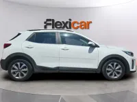 Usado Kia Stonic 101 CV (74 kW) 2022 Blanco SUV