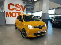 Usado Renault Twingo Techno 60 kW (82 CV) 2023 Amarillo Utilitario