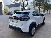 Usado Toyota Yaris Cross Business Edition 116 CV (85 kW) 2022 Blanco SUV