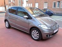 Usado Mercedes A160 Elegance 82 CV (60 kW) 2008 Plateado Utilitario