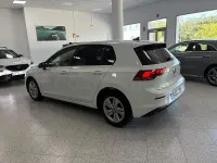 Usado VW Golf VIII Life 115 CV (84 kW) 2022 Blanco Berlina