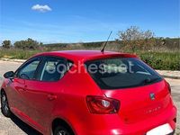 Usado Seat Ibiza I-Tech 70 CV (51 kW) 2014 Rojo Berlina