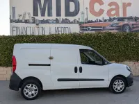 Usado Fiat Doblò 120 CV (88 kW) 2021 Blanco Monovolumen