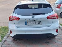 Usado Ford Focus Trend 120 CV (88 kW) 2022 Blanco Berlina