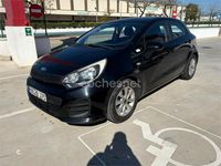 Usado Kia Rio 84 CV (61 kW) 2017 Negro Berlina