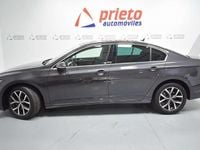 Usado VW Passat Executive 150 CV (110 kW) 2021 Gris Berlina