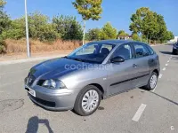 Usado Seat Ibiza Stella 75 CV (55 kW) 2003 Gris / plata Utilitario
