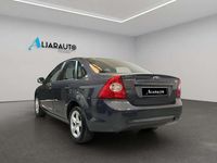 Usado Ford Focus Trend 109 CV (80 kW) 2009 Gris Utilitario