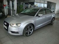 Usado Audi A3 110 CV (80 kW) 2014 Plateado Berlina