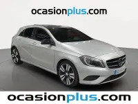 Usado Mercedes A180 Urban 109 CV (80 kW) 2014 Gris plata Utilitario