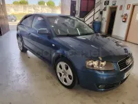 Usado Audi A3 Ambition 140 CV (102 kW) 2005 Azul Utilitario