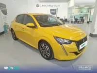 Usado Peugeot 208 Allure 100 CV (73 kW) 2020 Amarillo Utilitario