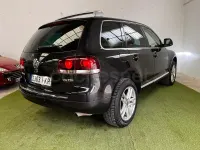 Usado VW Touareg 225 CV (165 kW) 2007 Negro SUV