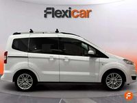 Usado Ford Tourneo Courier Ambiente 102 CV (75 kW) 2015 Blanco Monovolumen