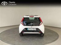 Usado Toyota Aygo X-play 72 CV (52 kW) 2018 Blanco Utilitario