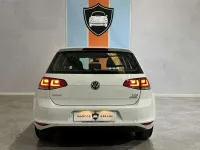 Używany VW Golf VII Business 110 KM (80 kW) 2016 Biały Hatchback