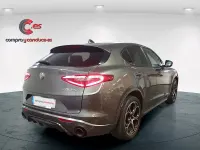 Usado Alfa Romeo Stelvio Veloce 210 CV (154 kW) 2022 Gris / plata SUV
