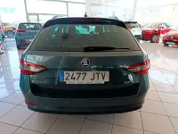 Usado Skoda Superb 150 CV (110 kW) 2016 Gris Familiar