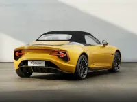 Nuevo MG Cyberster Trophy 250 kW (340 CV) 2026 Amarillo Descapotable