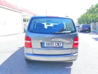 Usado VW Touran Advance 100 CV (73 kW) 2004 Gris / plata Monovolumen
