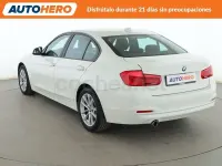 Usado BMW 318 Sport Line 150 CV (110 kW) 2017 Blanco Berlina