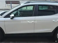 Usado Seat Arona Style Plus 110 CV (80 kW) 2022 Blanco SUV