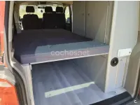 Usado VW Caravelle Trendline 102 CV (75 kW) 2016 Rojo Van