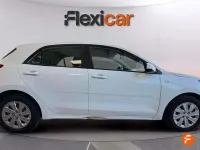 Usado Kia Rio 84 CV (61 kW) 2017 Blanco Utilitario